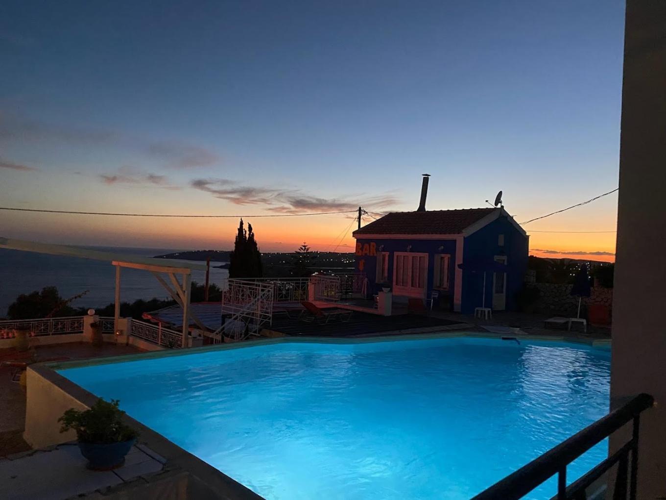 Casa De Blue Apartment Лурдата Екстериор снимка